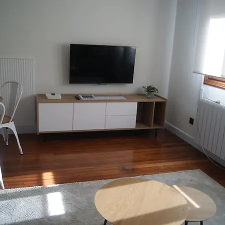 Nuevo, Luminoso, Reformado, Cerca Del Casco Viejo