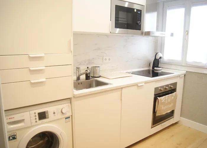 Nuevo, Luminoso, Reformado, Cerca Del Casco Viejo 아파트 *