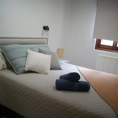 Apartamento Nuevo, Luminoso, Reformado, Cerca Del Casco Viejo *